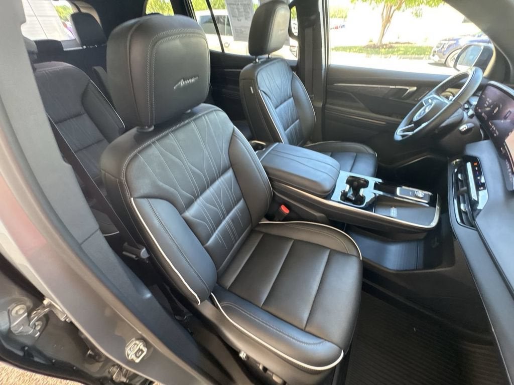 2025 Buick Enclave Avenir