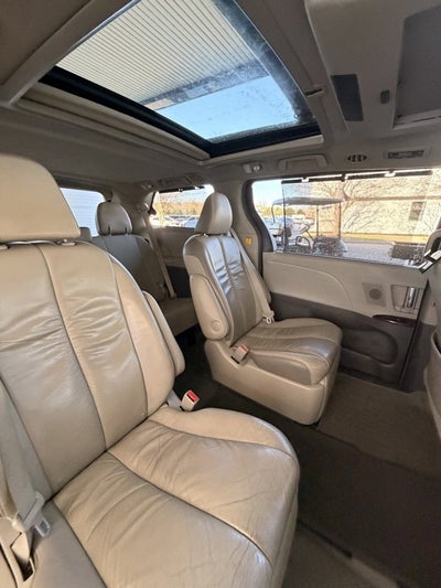 2011 Toyota Sienna XLE