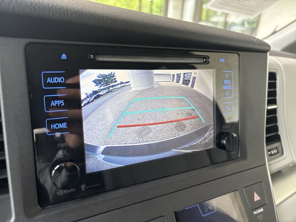 2015 Toyota Sienna LE AAS
