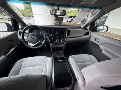 2015 Toyota Sienna LE AAS
