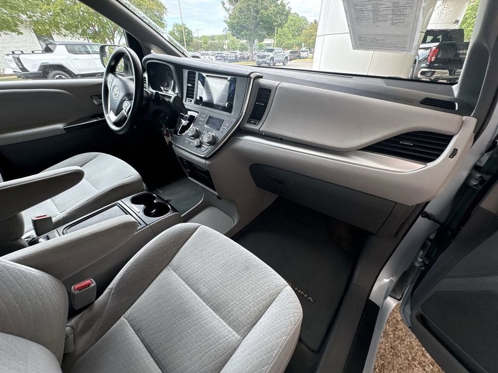 2015 Toyota Sienna LE AAS