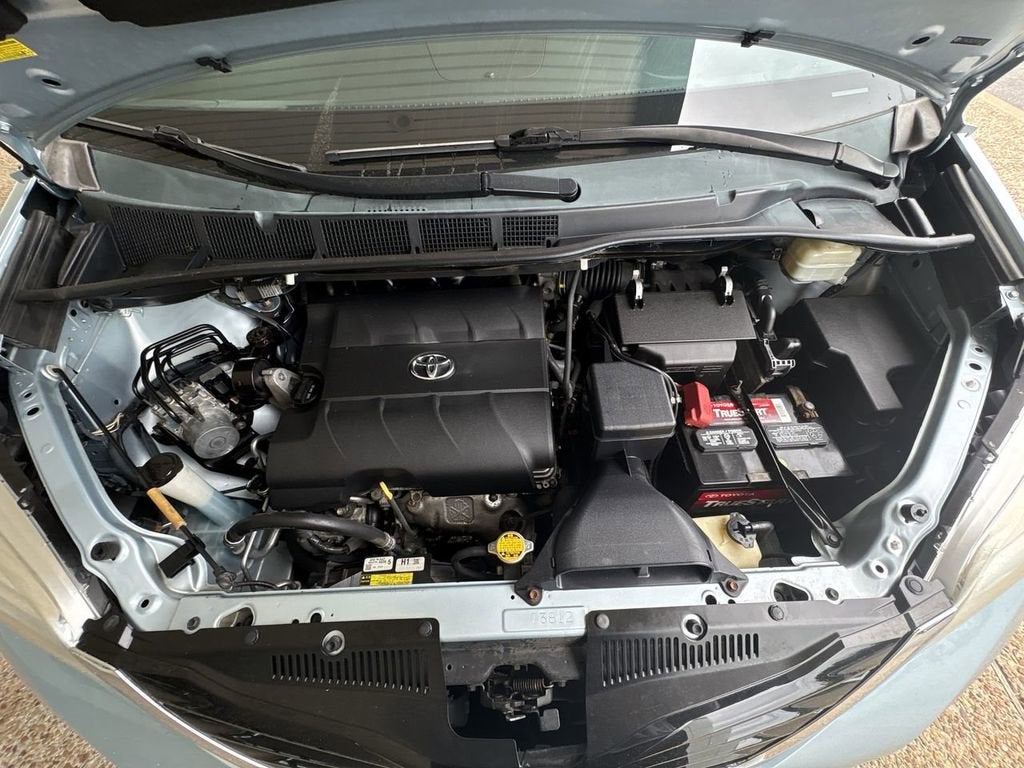2015 Toyota Sienna LE AAS