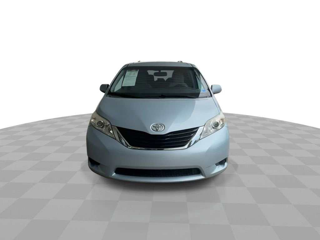 2015 Toyota Sienna LE AAS