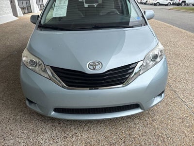 2015 Toyota Sienna LE AAS