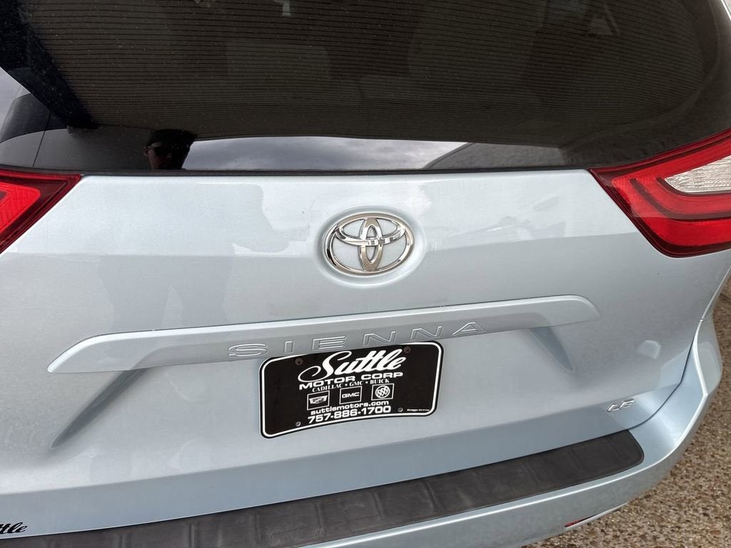 2015 Toyota Sienna LE AAS