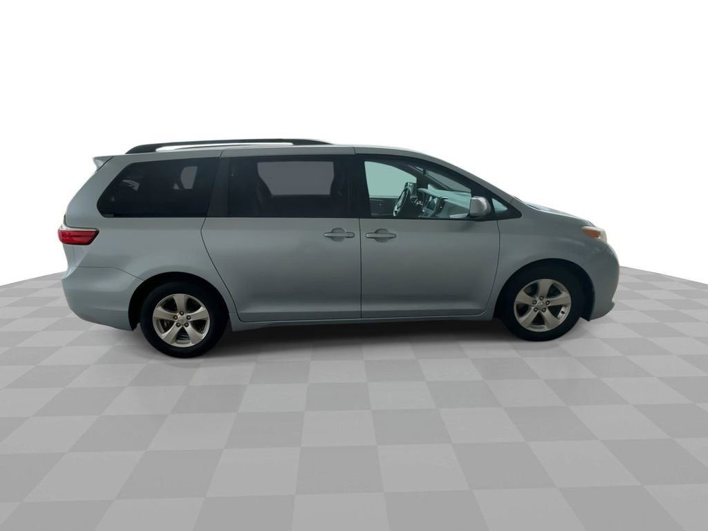 2015 Toyota Sienna LE AAS