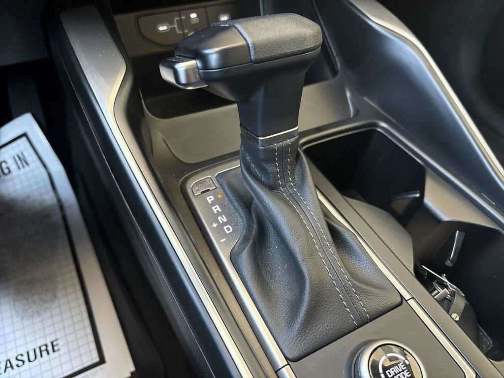 2025 Kia Sorento LX