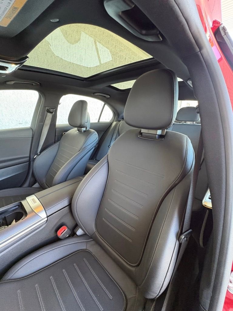 2025 Mercedes-Benz C 300 C 300