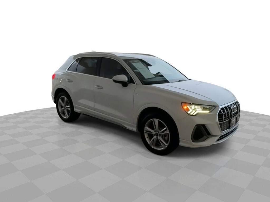 2022 Audi Q3 Premium Plus 45 TFSI S line quattro Tiptronic