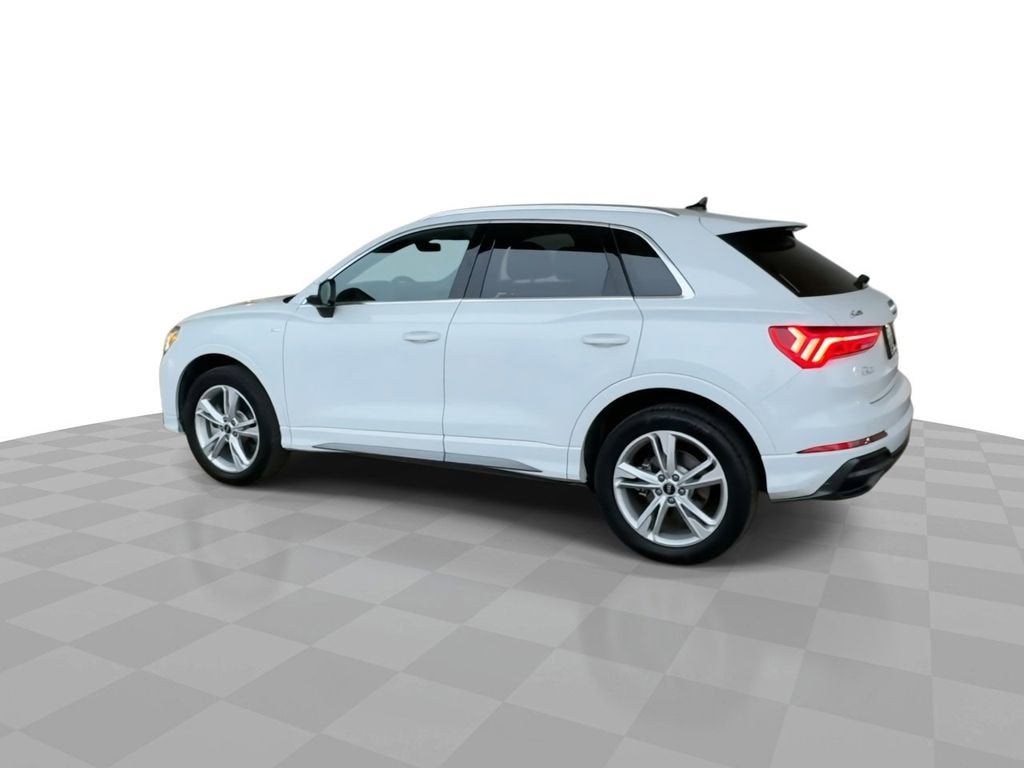 2022 Audi Q3 Premium Plus 45 TFSI S line quattro Tiptronic