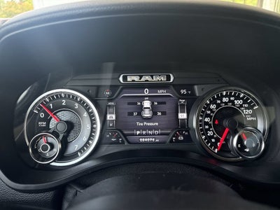 2019 RAM 1500 Big Horn/Lone Star Crew Cab 4x4 5'7" Box