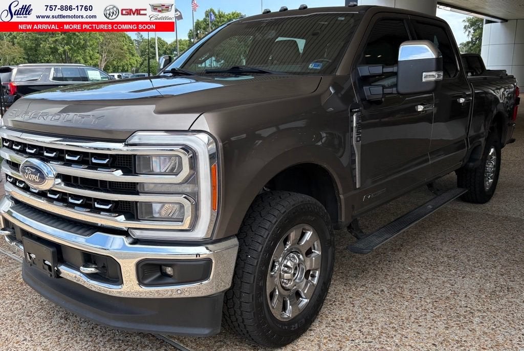 2023 Ford F-350 LARIAT