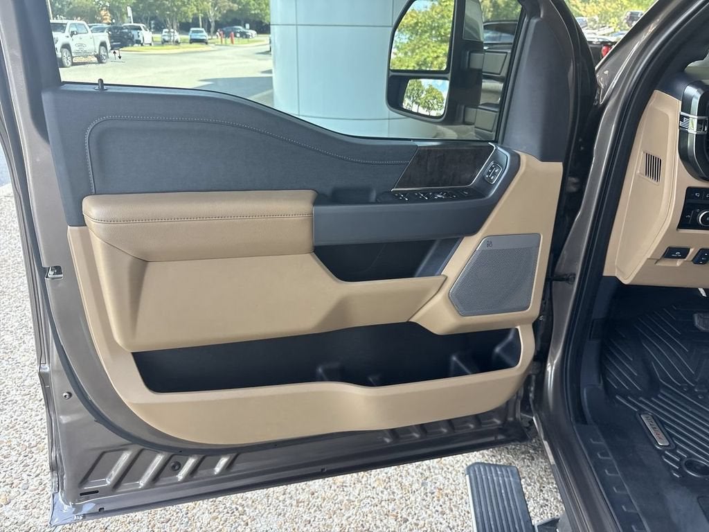2023 Ford F-350 LARIAT