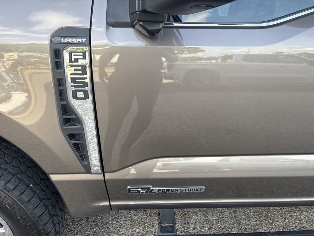 2023 Ford F-350 LARIAT