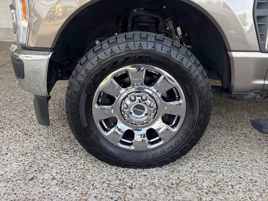 2023 Ford F-350 LARIAT