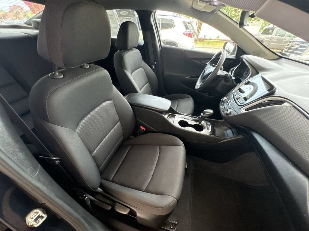 2021 Chevrolet Malibu LS