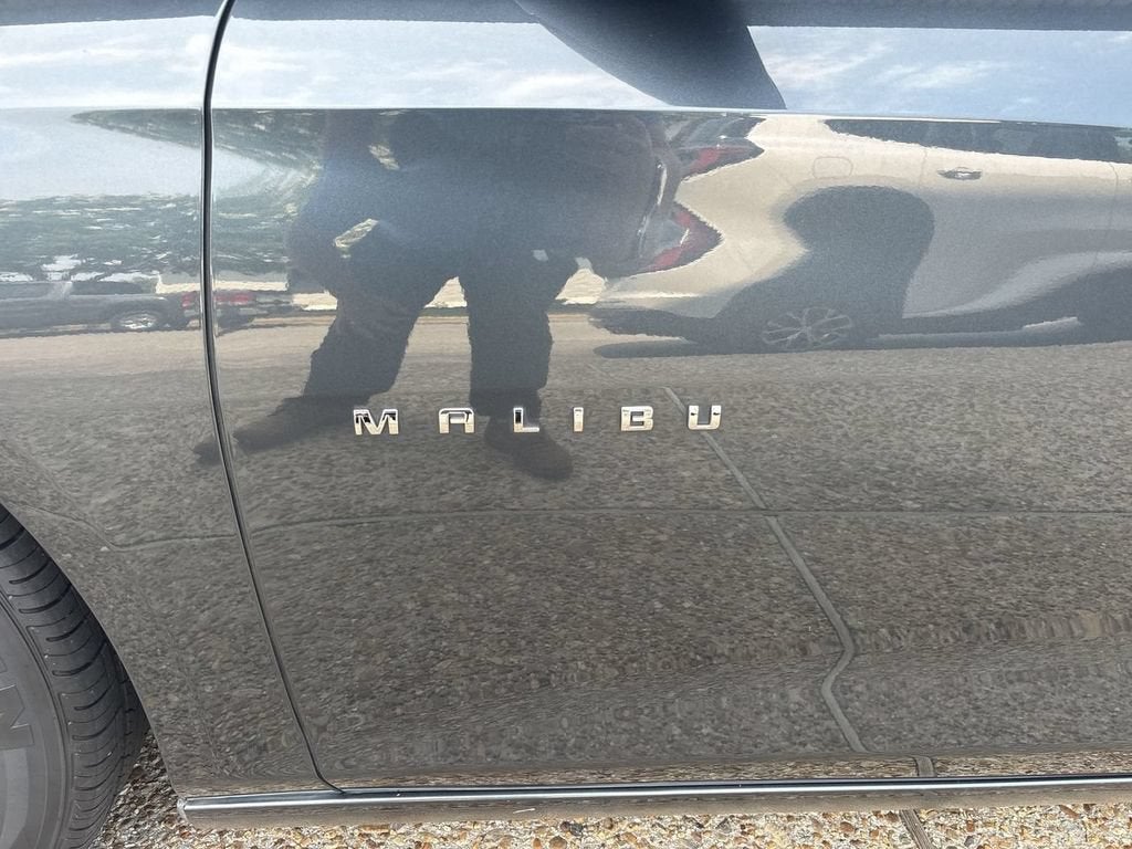 2021 Chevrolet Malibu LS