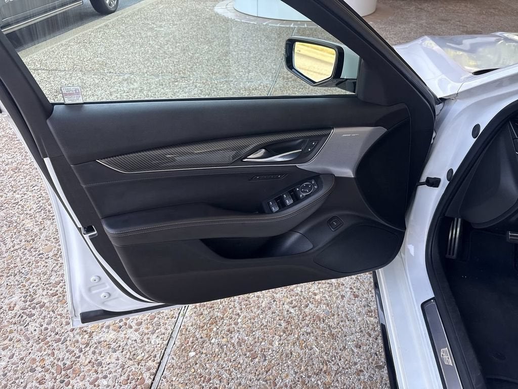 2022 Cadillac CT5 Sport