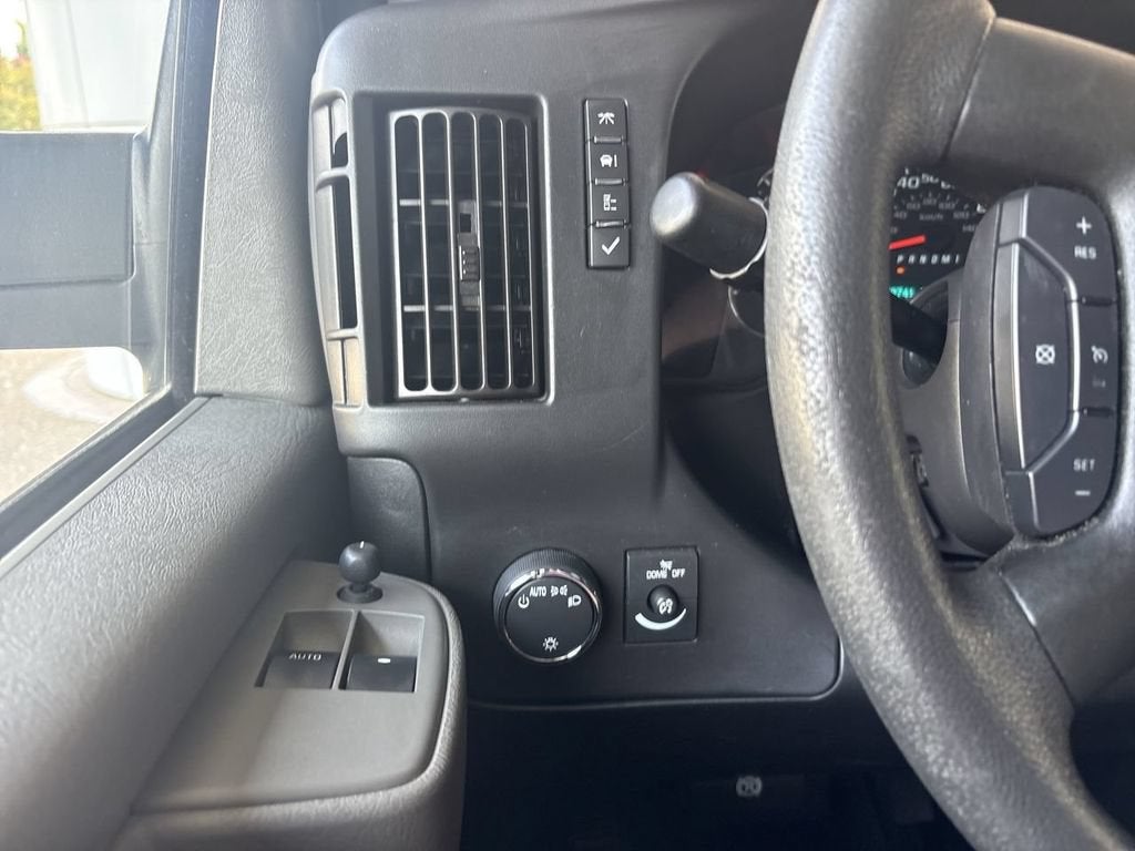 2020 Chevrolet Express Passenger 3500 LT
