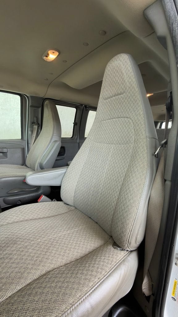 2020 Chevrolet Express Passenger 3500 LT