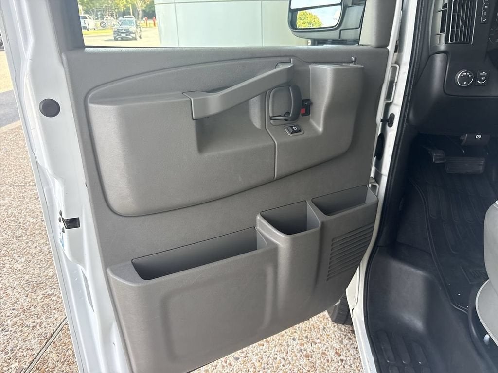 2020 Chevrolet Express Passenger 3500 LT