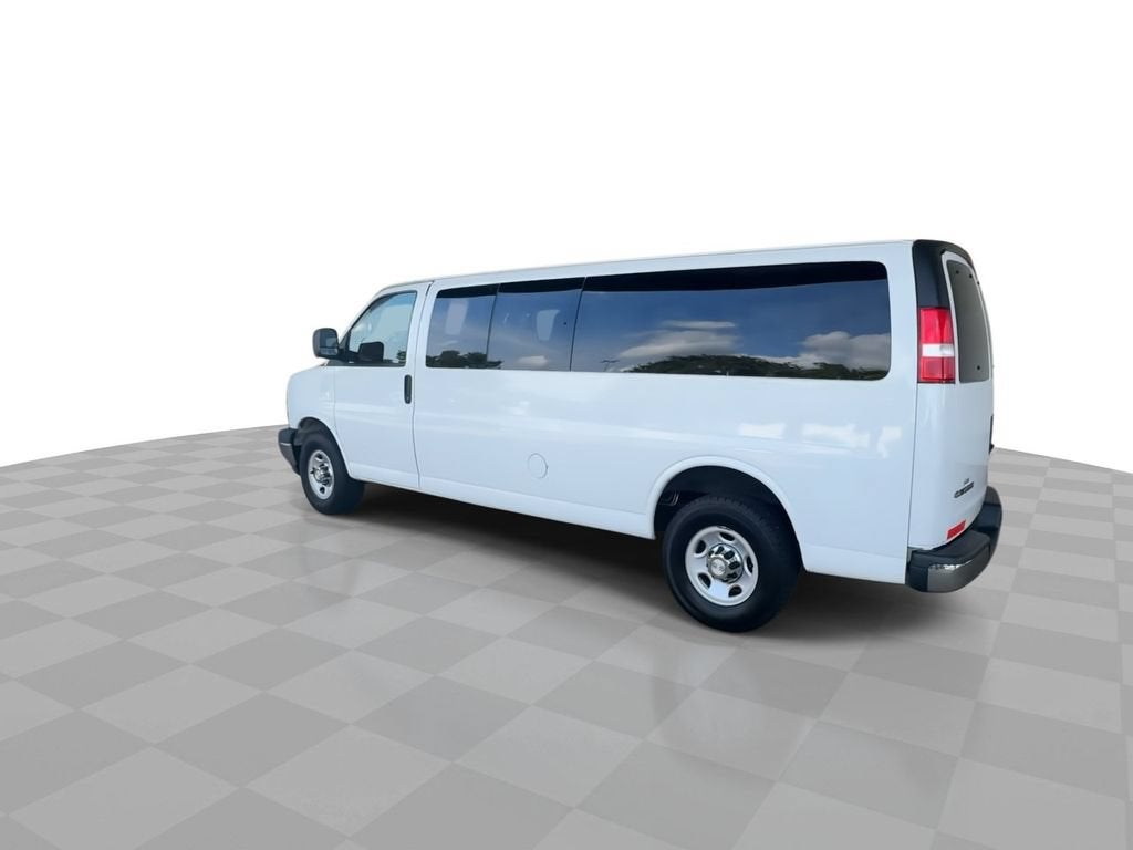 2020 Chevrolet Express Passenger 3500 LT