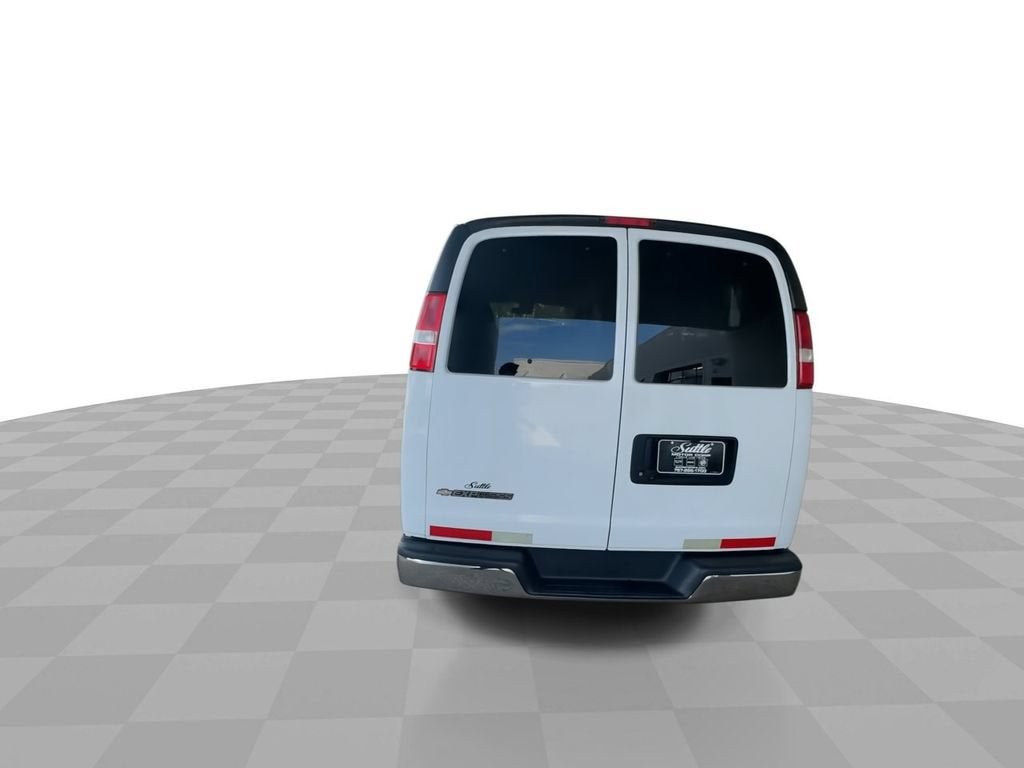 2020 Chevrolet Express Passenger 3500 LT