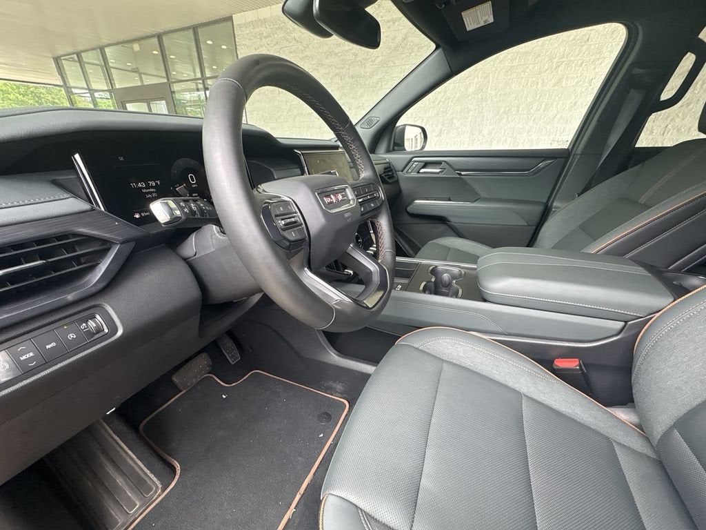 2025 GMC Acadia AT4