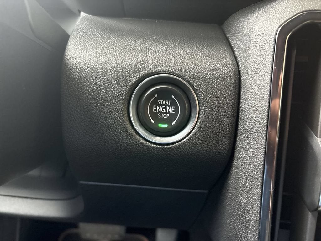 2025 GMC Acadia AT4