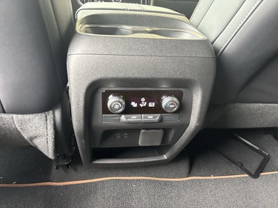 2025 GMC Acadia AT4