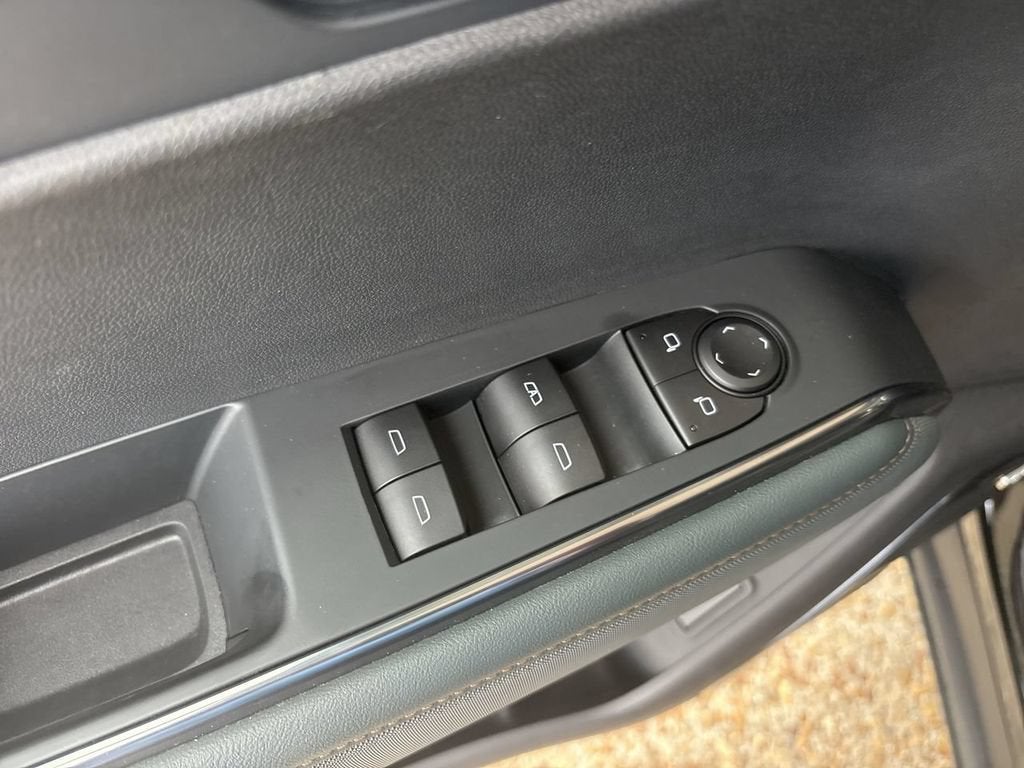 2025 GMC Acadia AT4