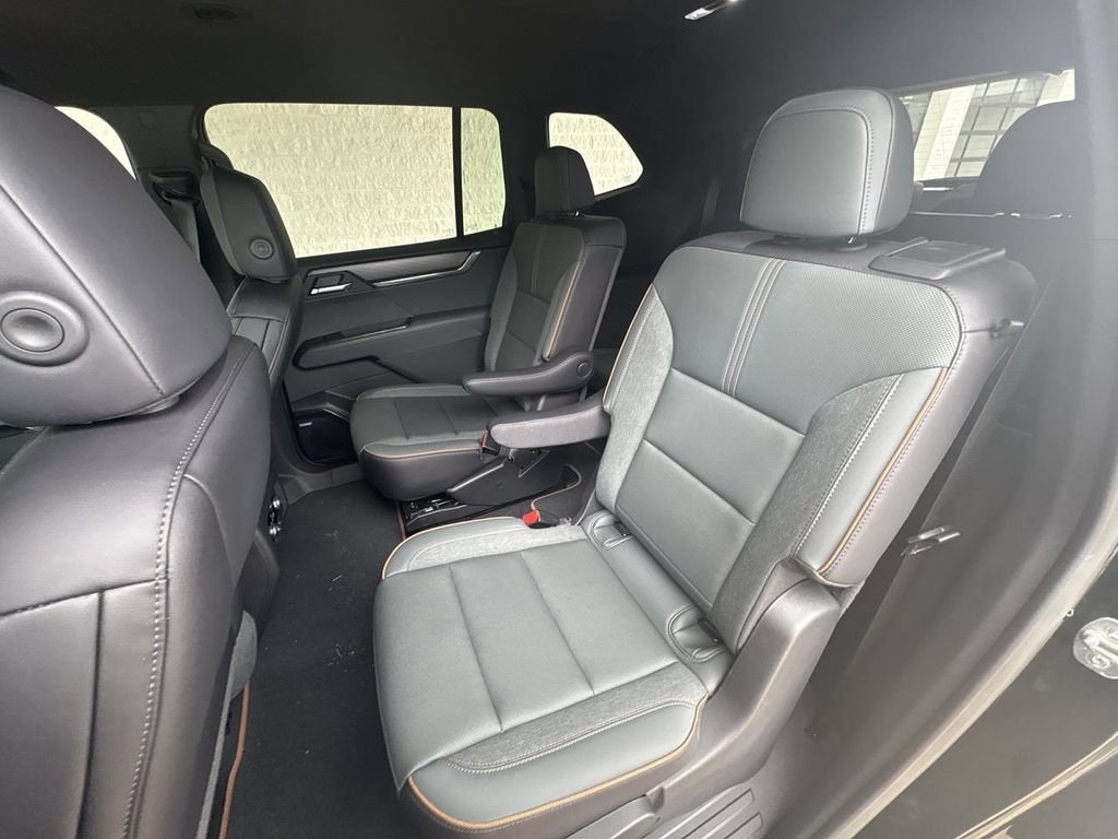 2025 GMC Acadia AT4