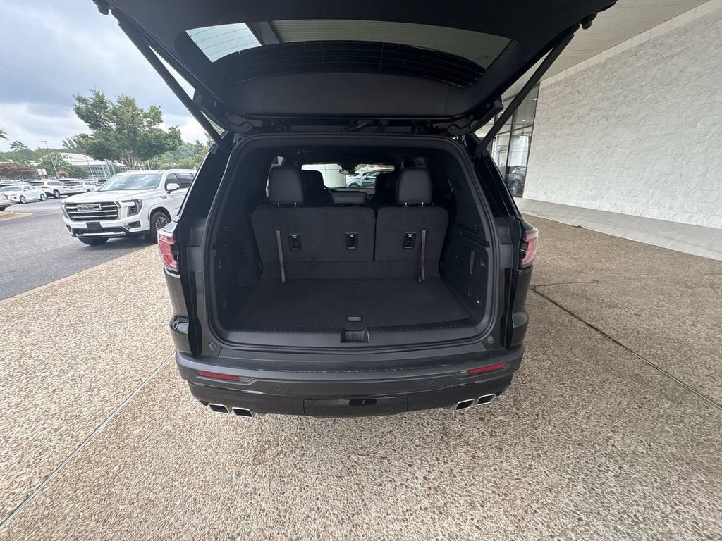 2025 GMC Acadia AT4