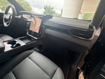 2025 GMC Acadia AT4