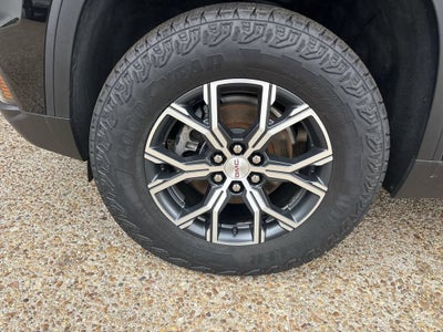 2025 GMC Acadia AT4
