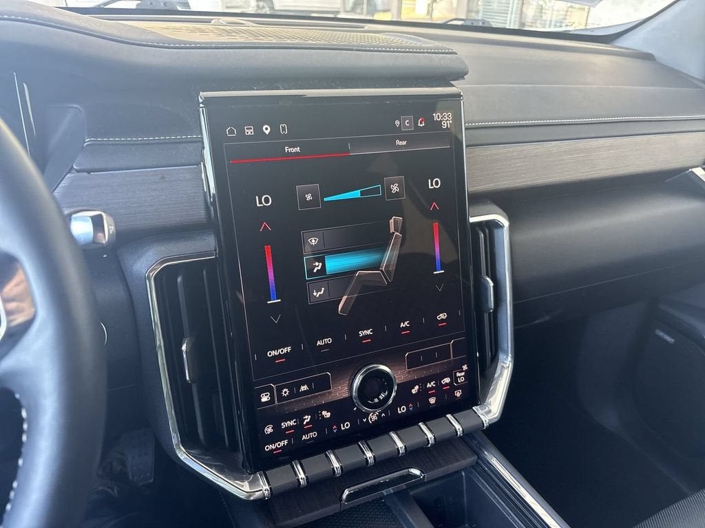 2024 GMC Acadia Denali - Photo 13