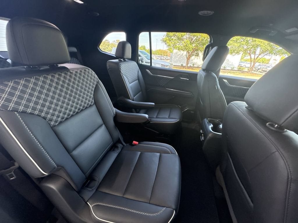 2024 GMC Acadia Denali - Photo 27