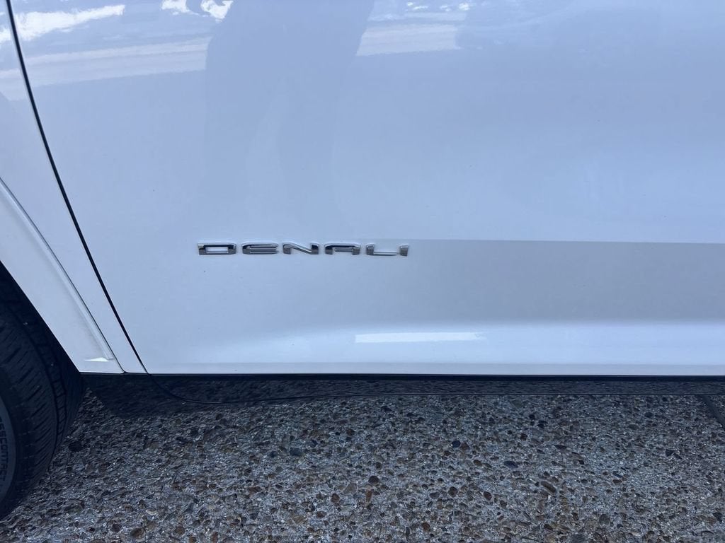 2024 GMC Acadia Denali - Photo 32