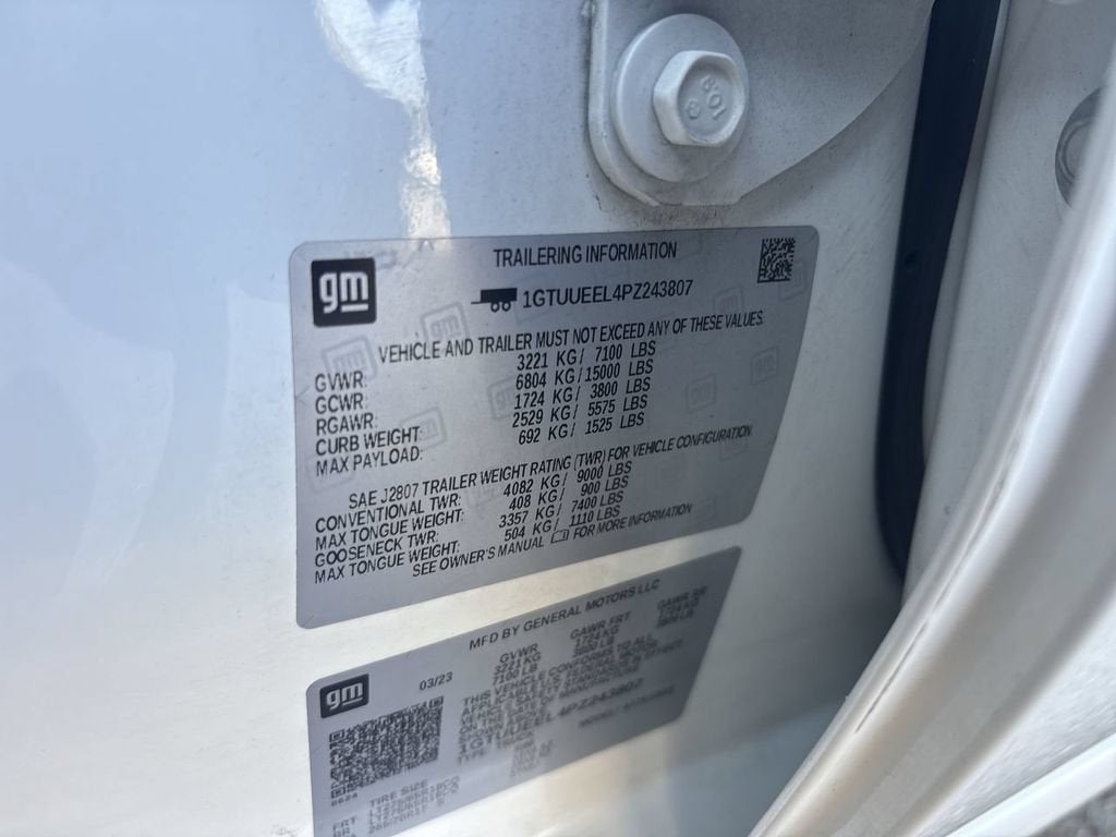 2023 GMC Sierra 1500 AT4