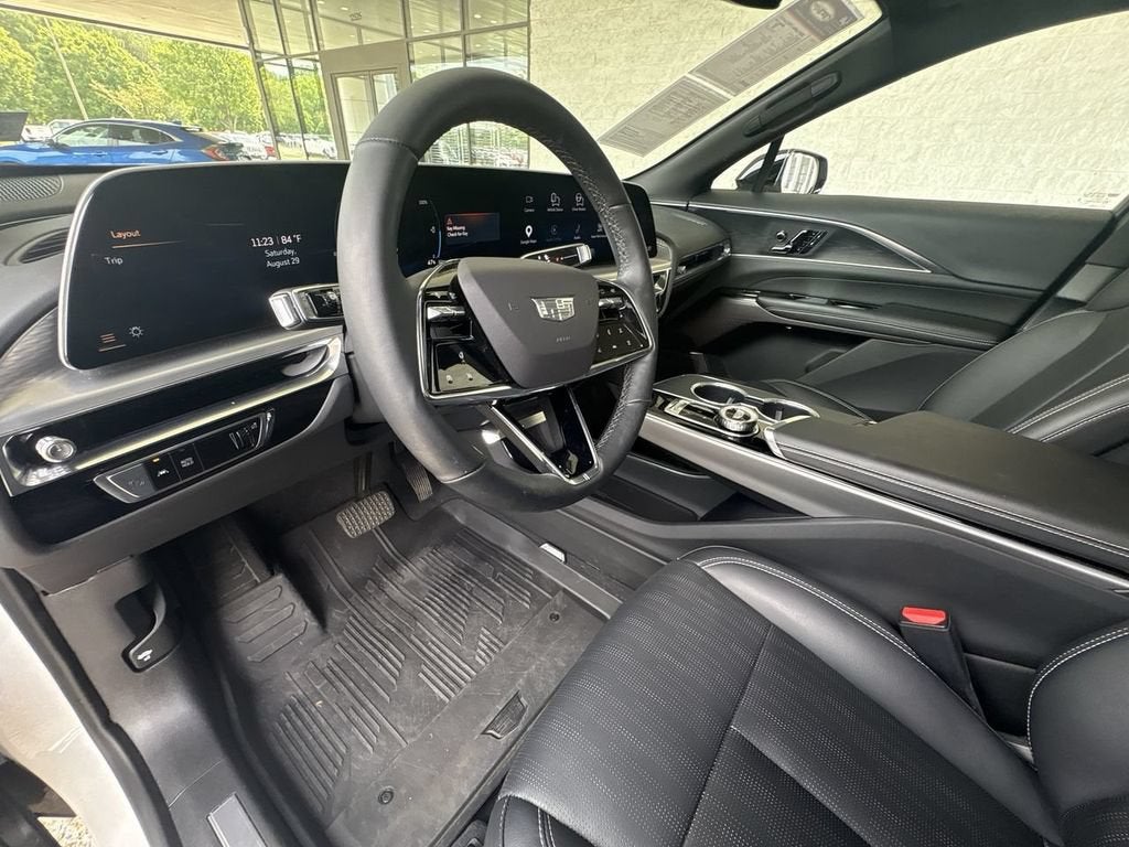 2025 Cadillac LYRIQ Luxury 1