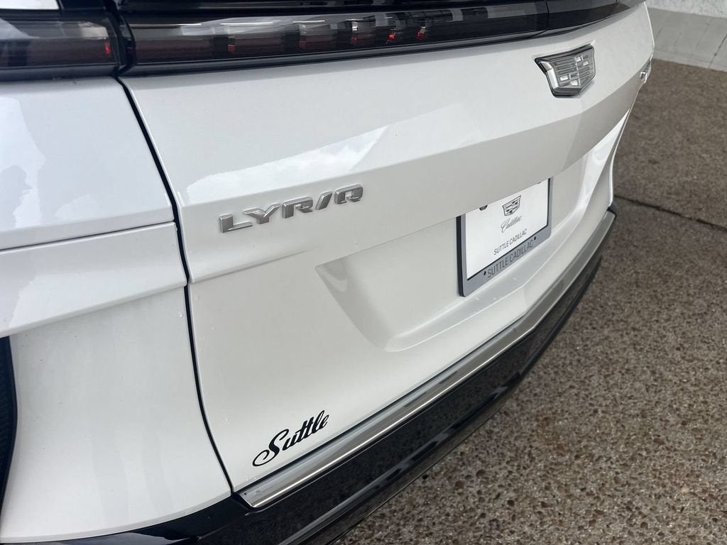 2025 Cadillac LYRIQ Luxury 1