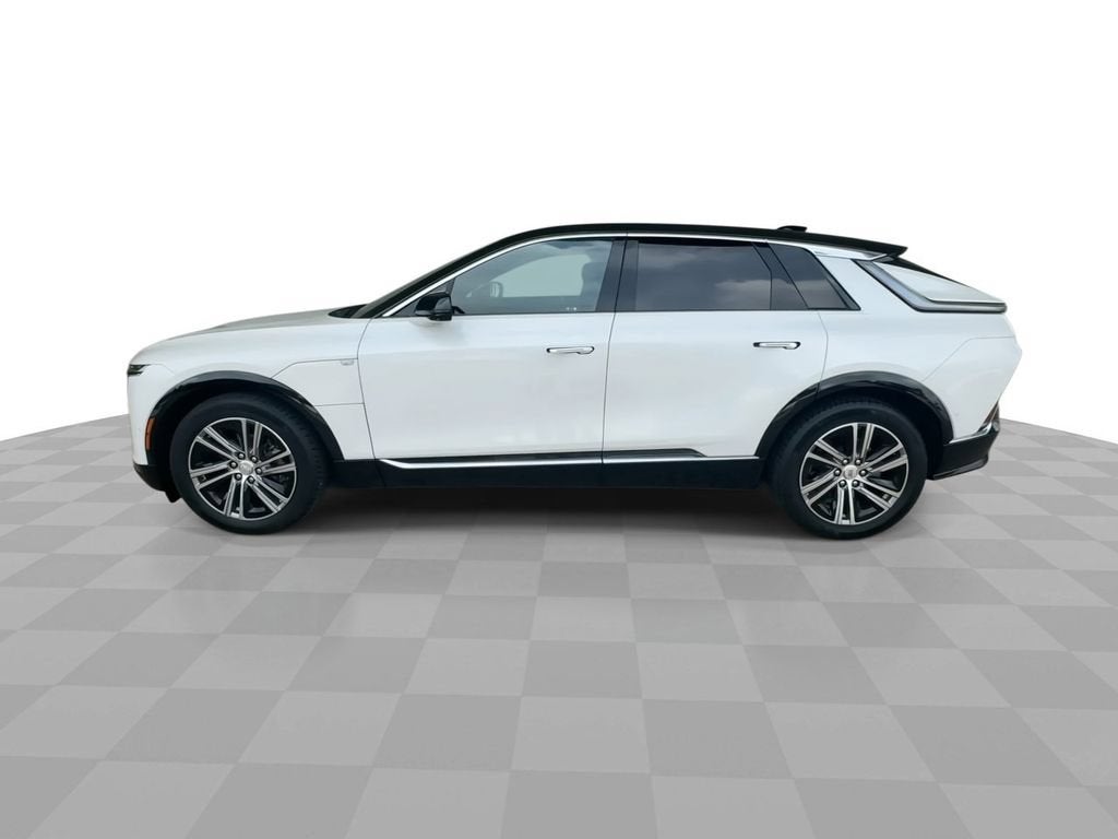 2025 Cadillac LYRIQ Luxury 1