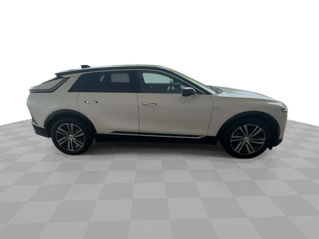 2025 Cadillac LYRIQ Luxury 1