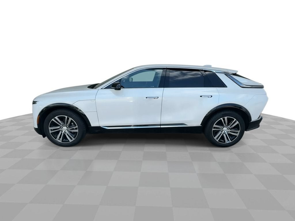 2024 Cadillac LYRIQ Luxury 1