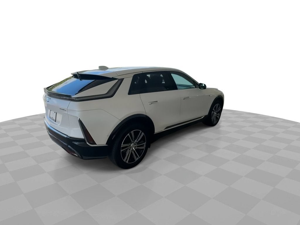 2024 Cadillac LYRIQ Luxury 1