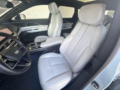2024 Cadillac LYRIQ Luxury 1