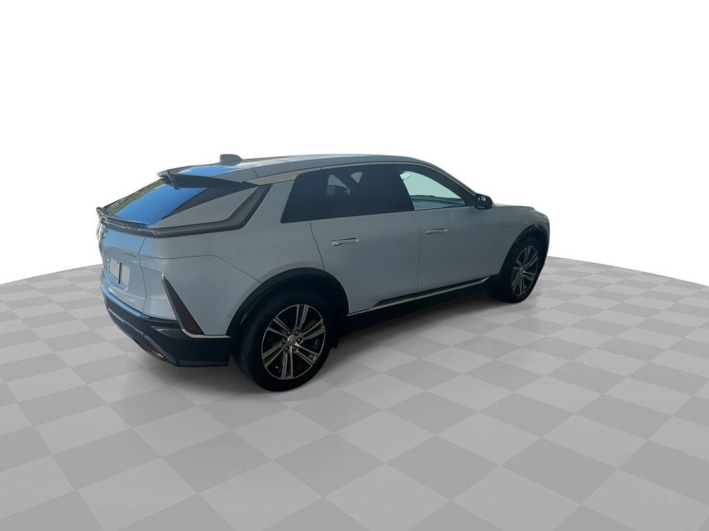 2024 Cadillac LYRIQ Luxury 1