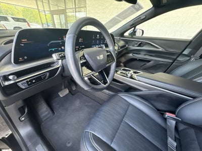 2024 Cadillac LYRIQ Luxury 1