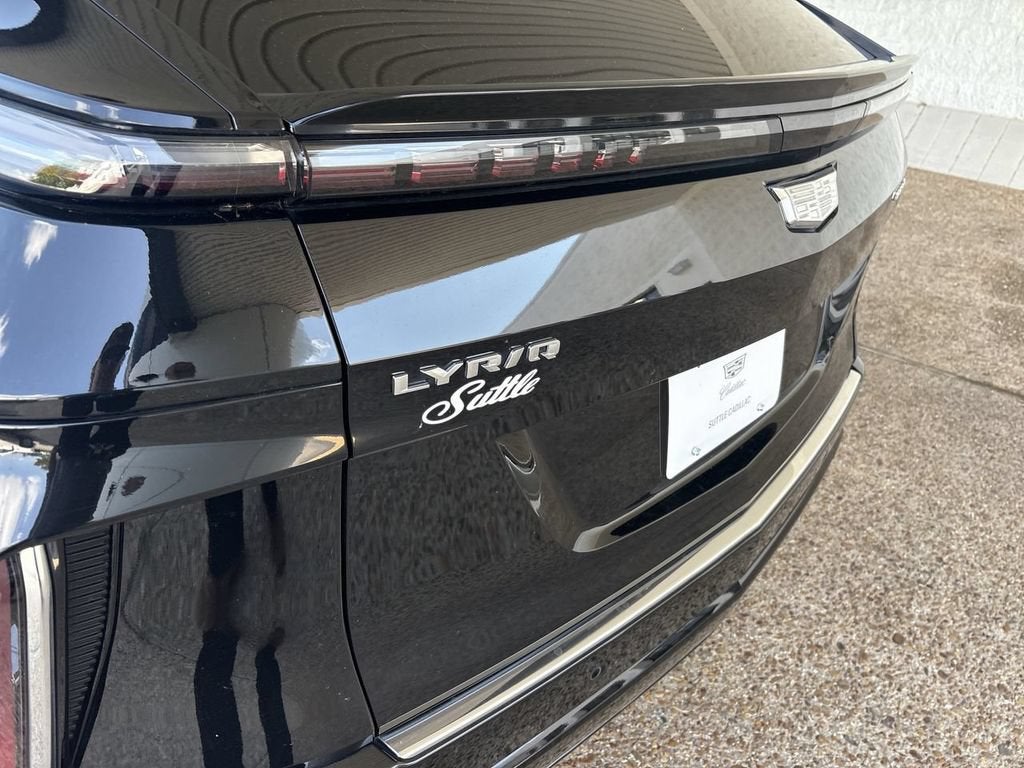 2024 Cadillac LYRIQ Luxury 1