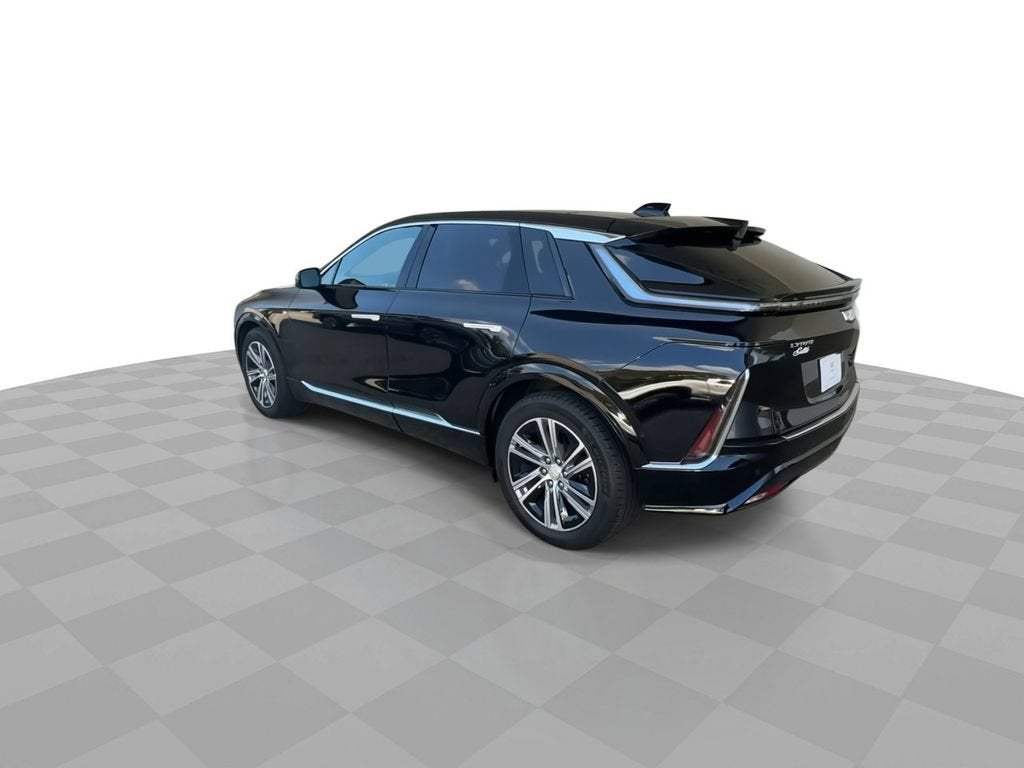 2024 Cadillac LYRIQ Luxury 1